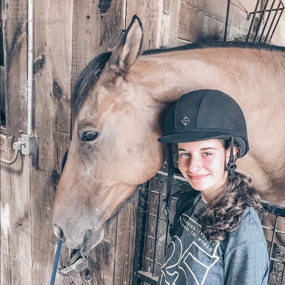 Meet your Posher, Emily - Picture 1 of 1